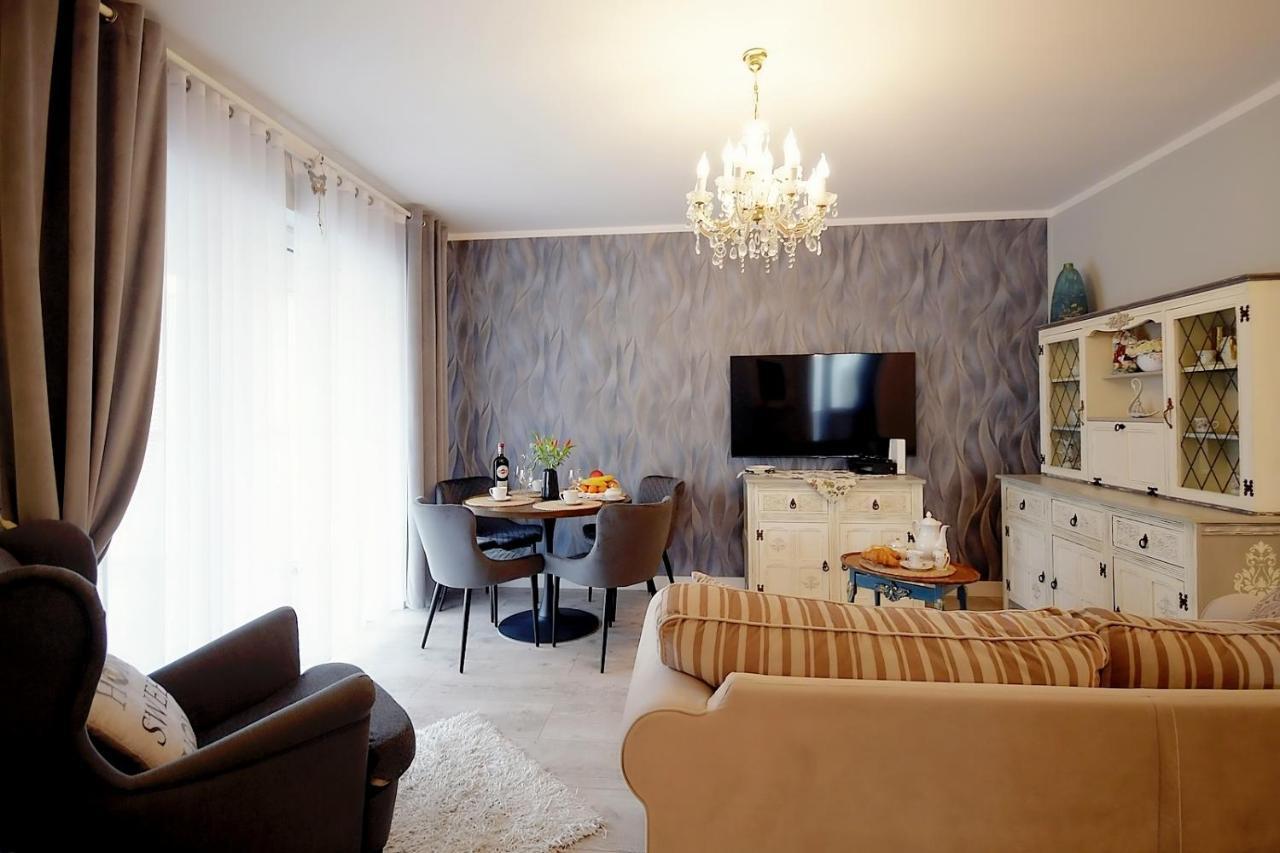 Apartment Miodowy Dom Exspanse 2 Lub 3 Z Tarasem I Parkingiem Kolberg