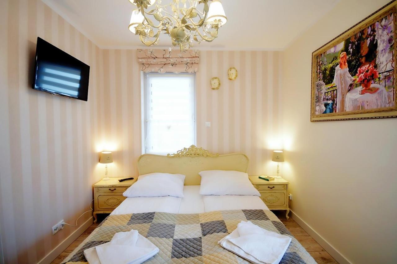 Apartment Miodowy Dom Exspanse 2 Lub 3 Z Tarasem I Parkingiem Kolobrzeg