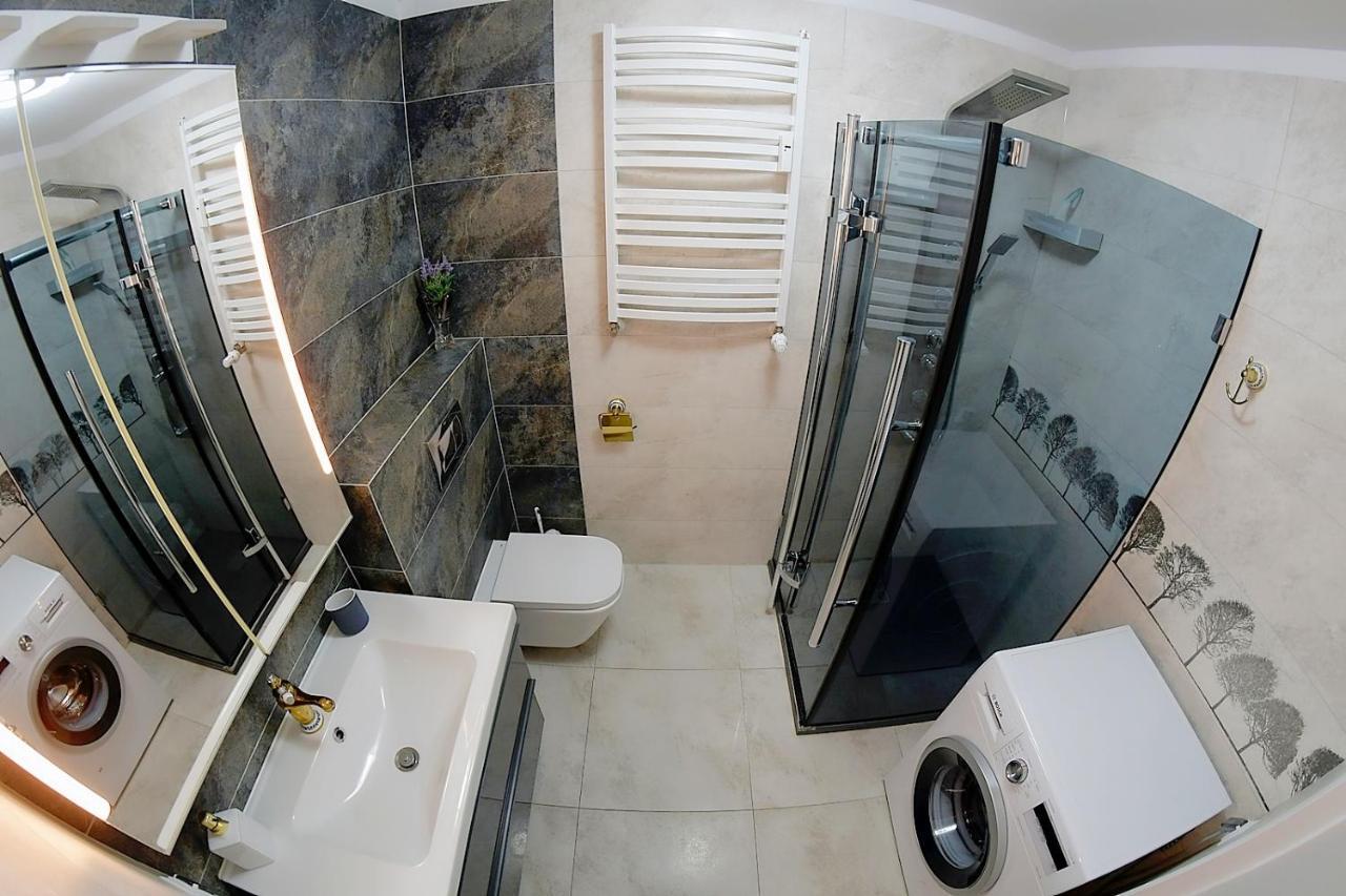 Apartment Miodowy Dom Exspanse 2 Lub 3 Z Tarasem I Parkingiem Kolobrzeg