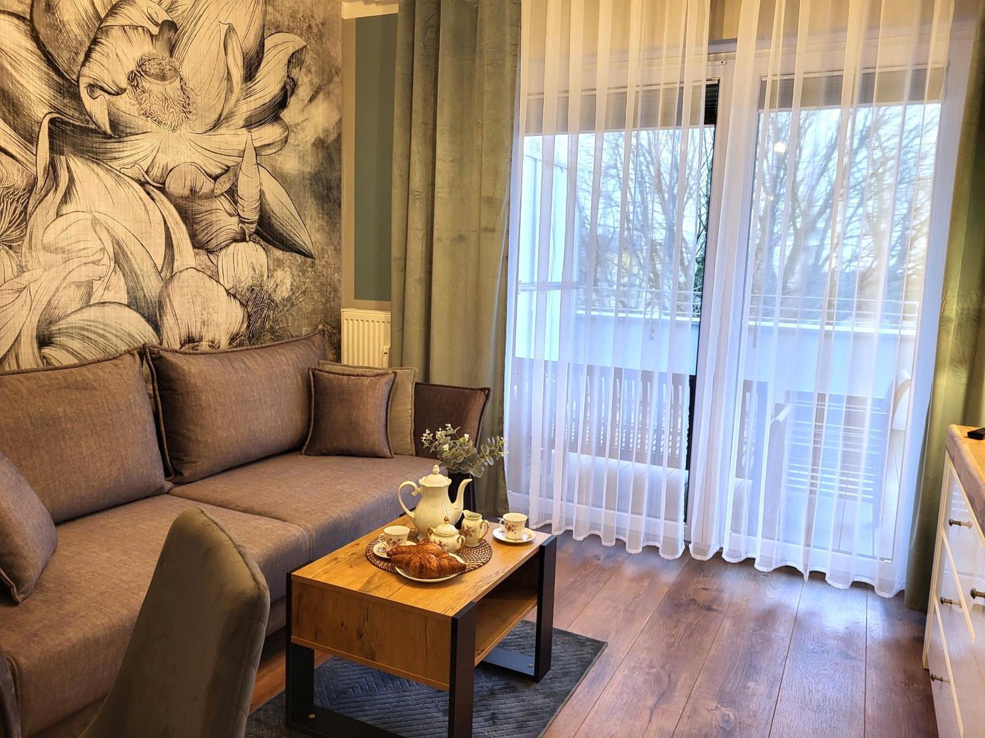 Apartment Miodowy Dom Exspanse 2 Lub 3 Z Tarasem I Parkingiem