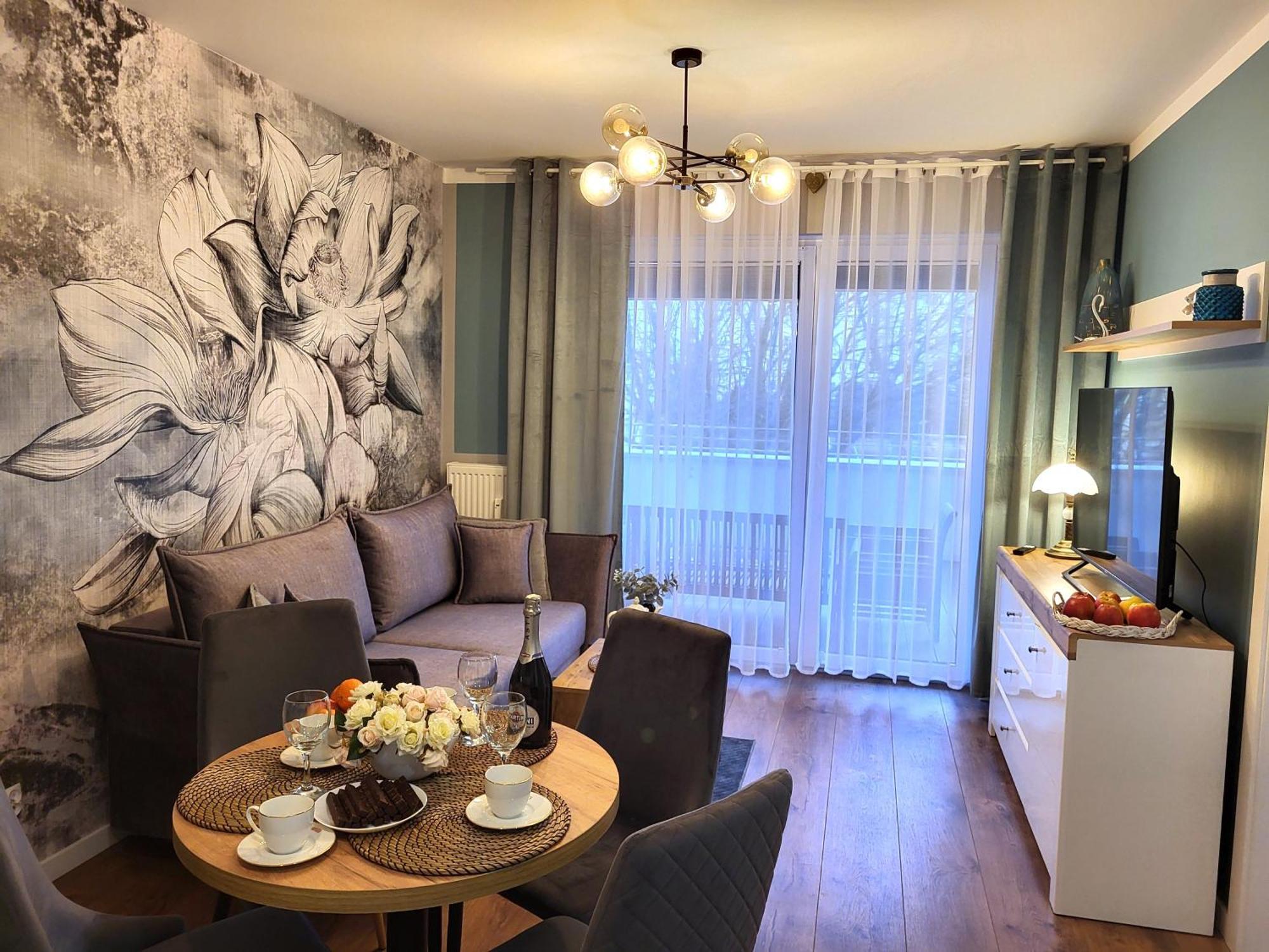 Apartment Miodowy Dom Exspanse 2 Lub 3 Z Tarasem I Parkingiem Kolobrzeg